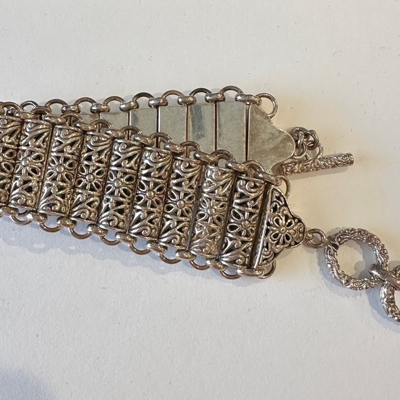 Vintage Sterling Silver Filigree Bracelet Floral Heavy Toggle Closure - Picture 2 of 12